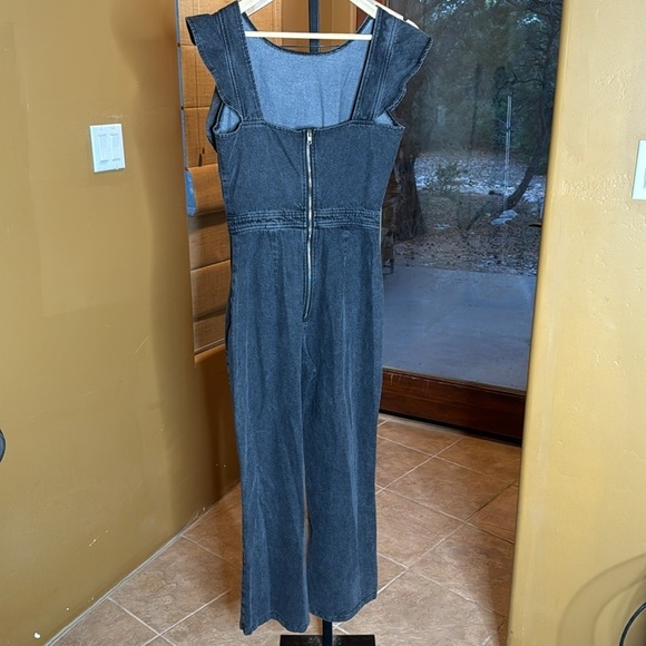 Ruffled Jumpsuit Wide Leg Washed Black Denim Size Small - Picture 3 of 7